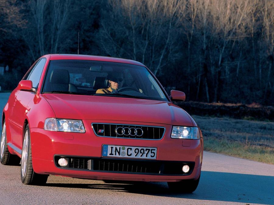  Audi S3 (8L) 1999 года  (фото 8 из 8)